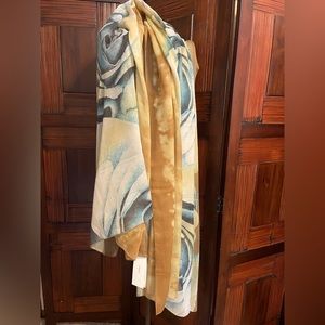 Lovely New  Scarf/Wrap